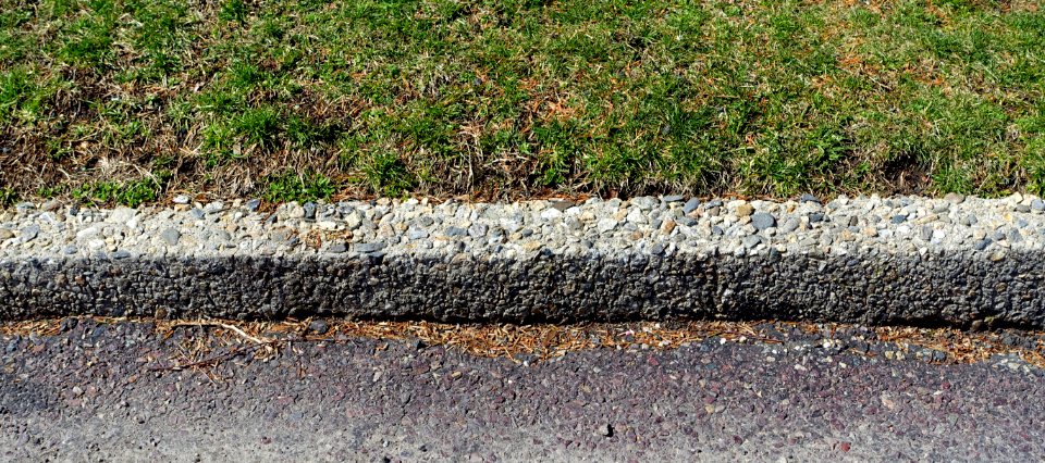 Curb - Arlington, MA - DSC09402