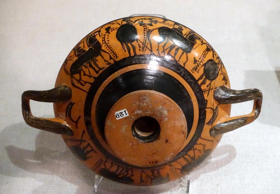 Cup depicting warriors and horses, Attic black figure, Pozzuoli, Italy, 500-475 BC, terracotta - Spurlock Museum, UIUC - DSC05695