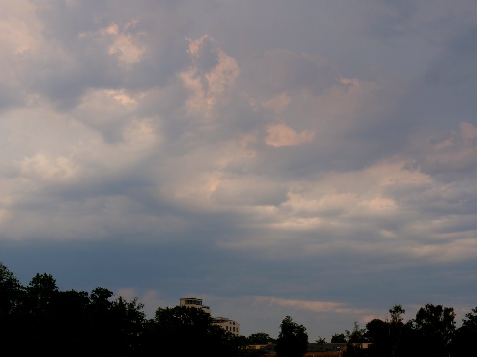 Cumulonimbus behind Havel from west 2019-06-03 06