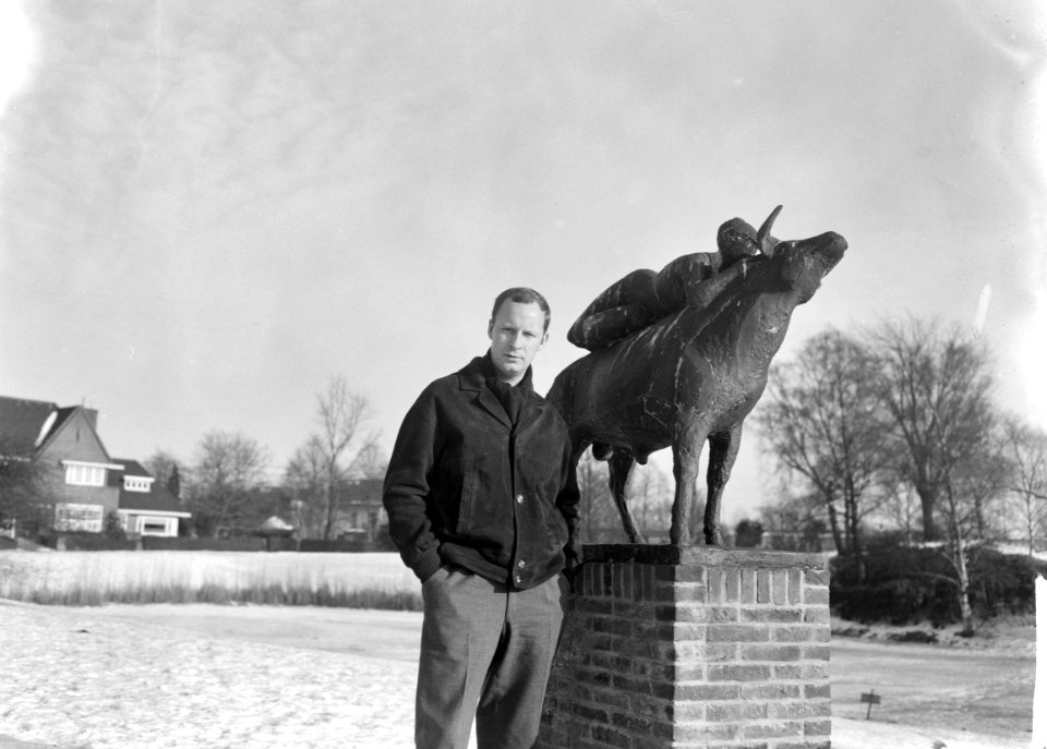 Cultuurprijs 1963 aan de Naardense beeldhouwer Ek van Zanten, Bestanddeelnr 914-7769