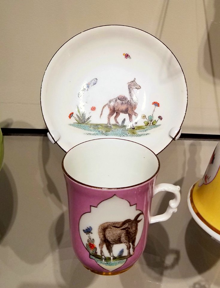Cup and saucer, Meissen manufactory, Germany, c. 1740, hard-paste porcelain, polychrome enamels, gilt - Museum of Fine Arts, Boston - 20180922 150500
