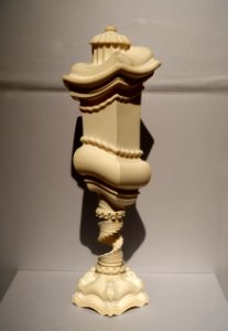 Cup and cover, made by Ferdinando de' Medici, Grand Prince of Tuscany, under Filippo Sengher, Italy, Florence, 1681, turned ivory - Metropolitan Museum of Art - New York City - DSC07036