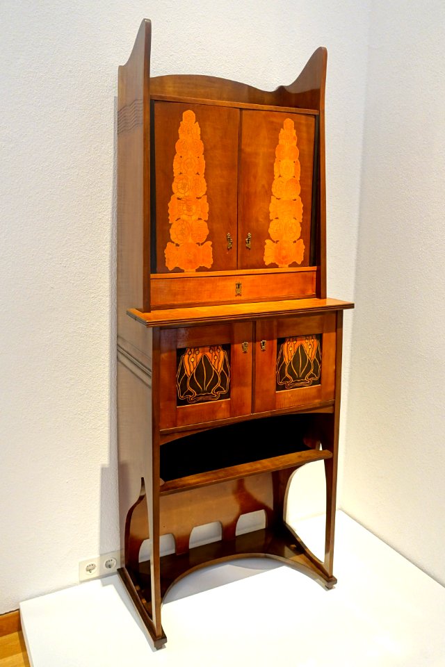 Cupboard, designer Joseph Maria Olbrich, maker Hofmobelfabrik Julius Gluckert, Darmstadt, 1900, stained maple, inlays - Museum Künstlerkolonie Darmstadt - Mathildenhöhe - Darmstadt, Germany - DSC06240