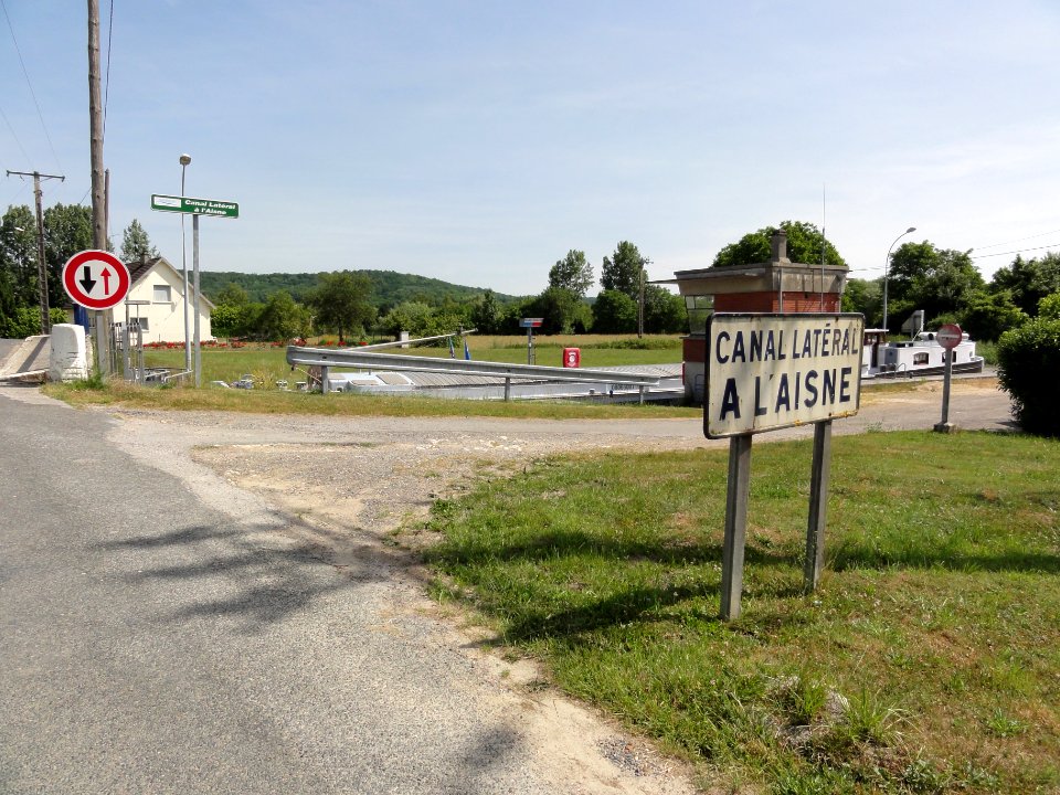 Cys-la-Commune (Aisne) Canal latéral à l'Aisne, écluse nr 5 (01)