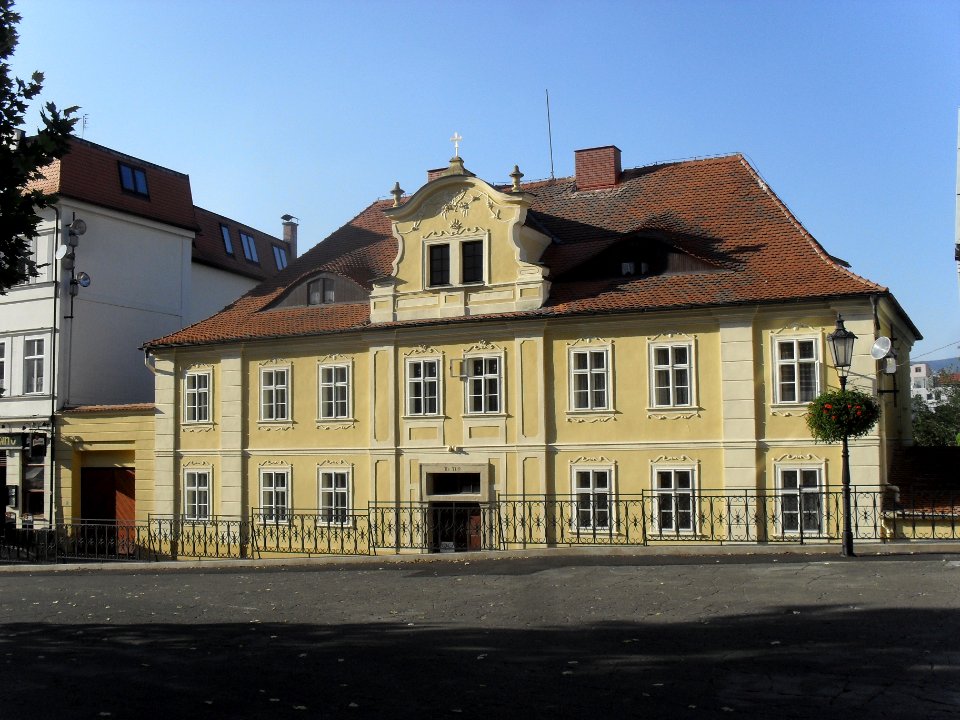 Děkanství - Teplice Zámecké náměstí 71 B