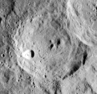 Cyrillus crater 4084 h2