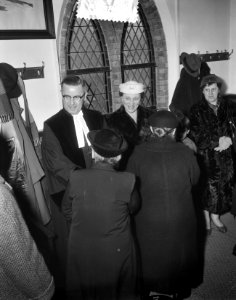 D Broeren directeur Rotterdams Nieuwsblad preekt na Theologische studie, Bestanddeelnr 908-3343