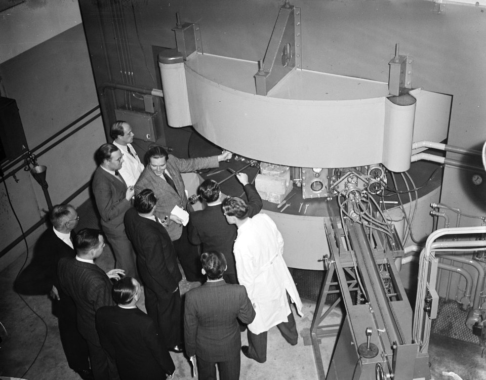 Cyclotron horloges afgeven, Bestanddeelnr 903-7027