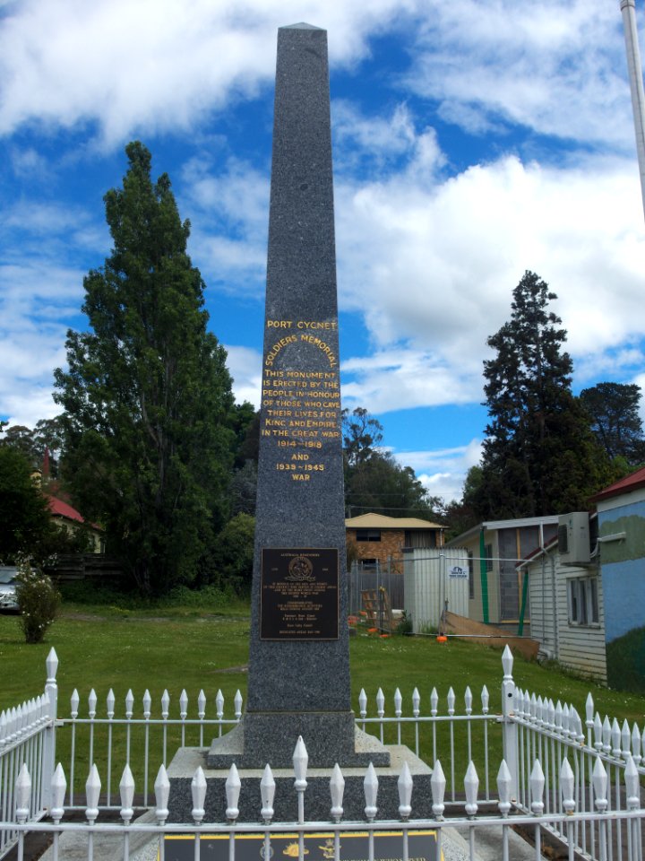 Cygnet soldiers memorial 20201114-013