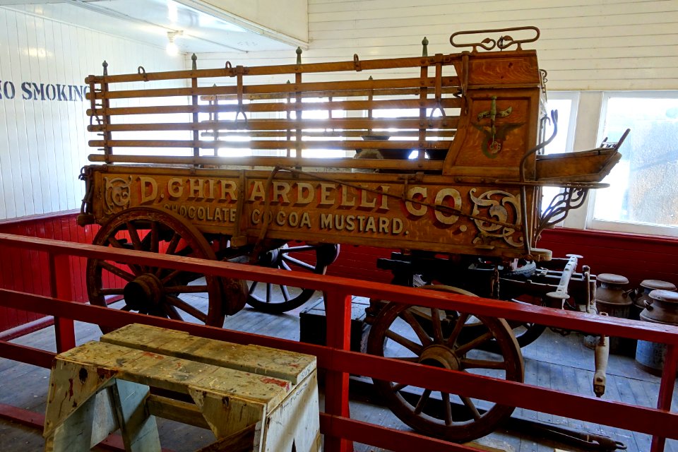 D. Ghirardelli Co. wagon - Eureka - Hyde Street Pier - San Francisco, CA - DSC02085