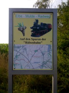 Döbeln–Elbe-Radroute Döbeln-A14-K7512 Infotafel 'Auf den Spuren der Rübenbahn' 2015