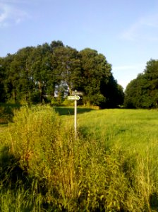 Döbeln–Elbe-Radroute Auterwitz Abzweig Schweimnitz Wegweiser 2015