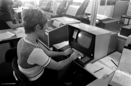 Computergebouw van KLM voor automatische boekingsmethode Corda in Amstelveen. , Bestanddeelnr 923-3368