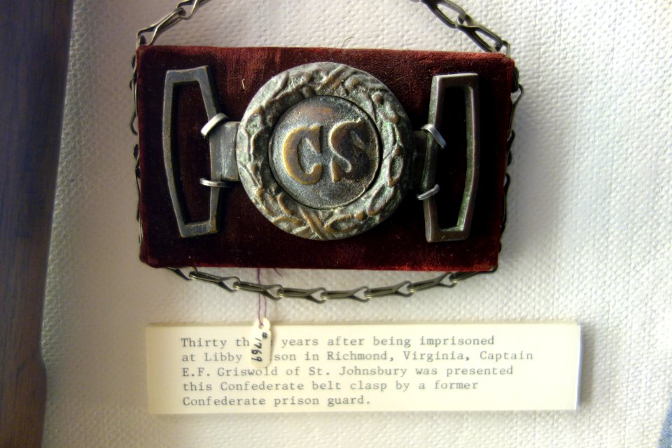 Confederate belt clasp - Fairbanks Museum and Planetarium - DSC04257