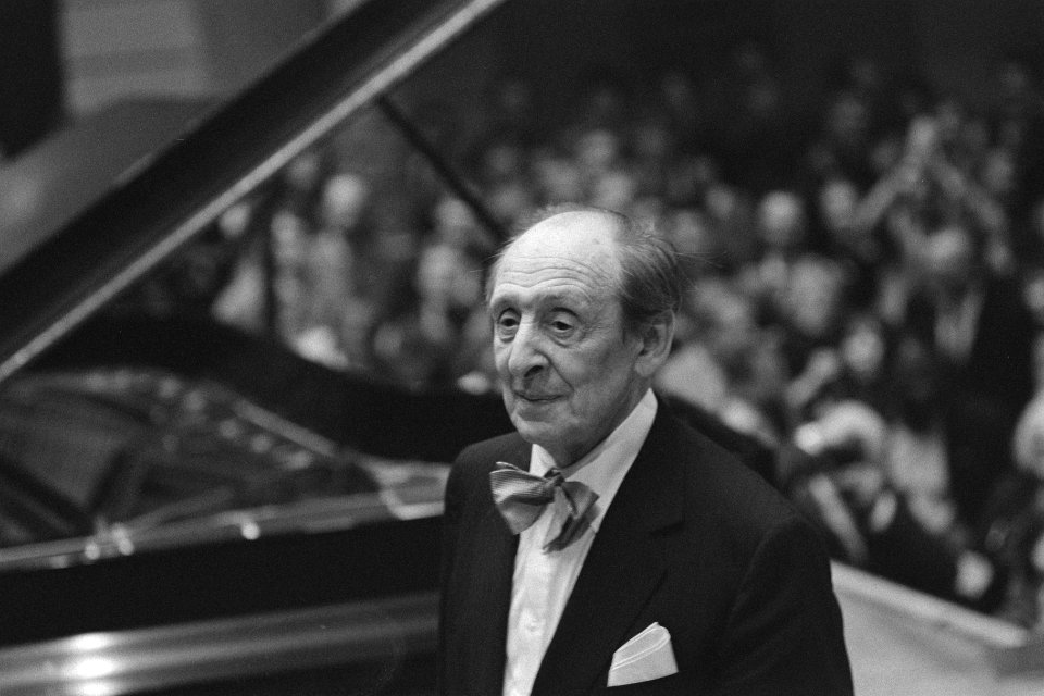 Concertpianist Vladimir Horowitz in Concertgebouw in Amsterdam Horowitz na aflo, Bestanddeelnr 933-8218