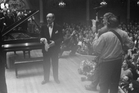 Concertpianist Vladimir Horowitz in Concertgebouw in Amsterdam Horowitz na aflo, Bestanddeelnr 933-8217