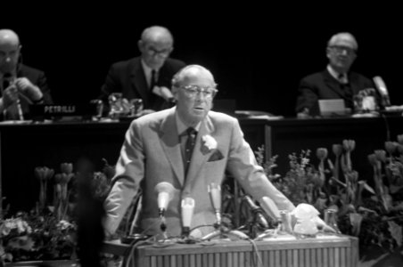 Congres Europa-Amerika in de RAI, prins Bernhard tijdens openingsrede, Bestanddeelnr 926-3012