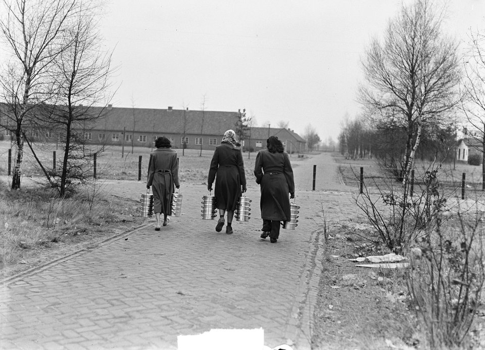 Concentratiekamp Lunetten bij Vught voor opvang Ambonezen, Bestanddeelnr 904-4685