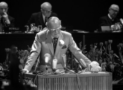 Congres Europa-Amerika in de RAI, prins Bernhard tijdens toespraak, Bestanddeelnr 926-3019