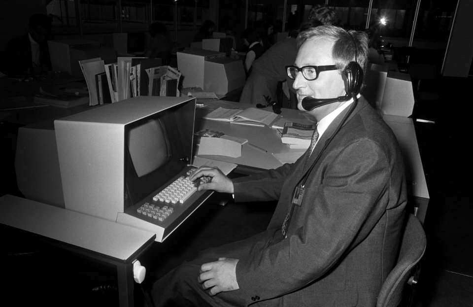 Computergebouw van KLM voor automatische boekingsmethode Corda in Amstelveen. , Bestanddeelnr 923-3367