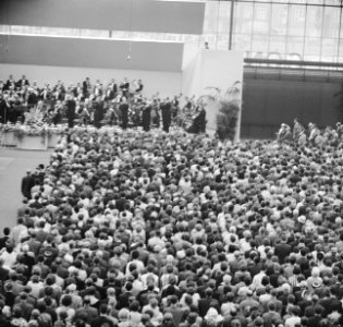 Concert van het Concertgebouworkest in de RAI Mensenmenigte, Bestanddeelnr 912-6091