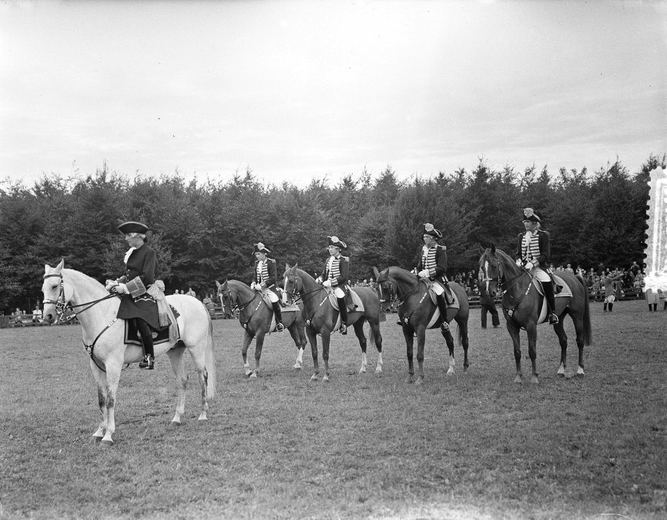 Concours Hippique Rotterdam Zwitserse Quedrillerijders, Bestanddeelnr 905-9309