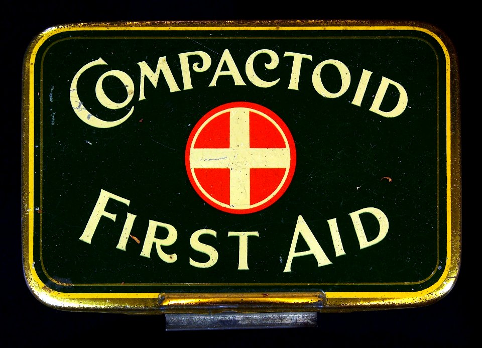 Compactoid First Aid tin, pic1