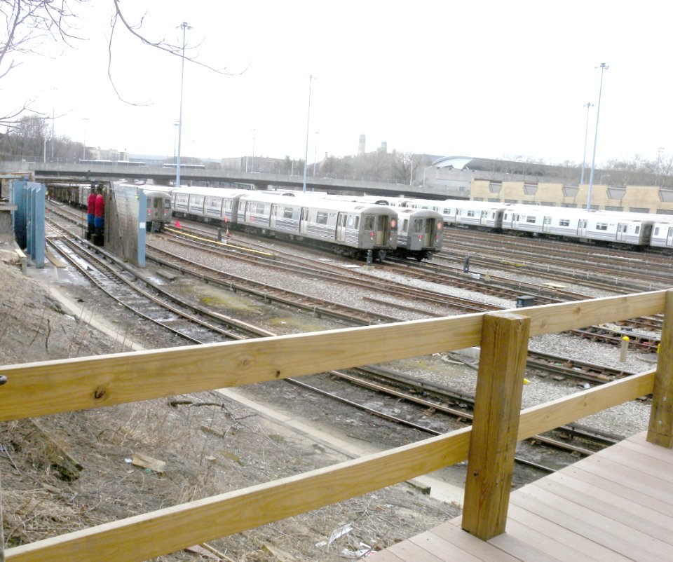 Concourse Yard washer jeh
