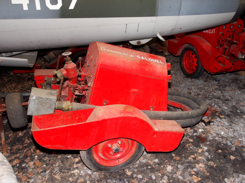 Commune de Salouel, Fire fighting pump trailer