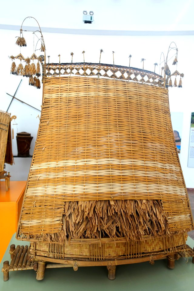 Communal house model, Xo Dang (Todra) - Vietnam Museum of Ethnology - Hanoi, Vietnam - DSC03300