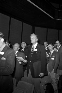 Congres Europese Evangelische Alliantie in RAI, Amsterdam Billy Graham zingt in , Bestanddeelnr 924-8635