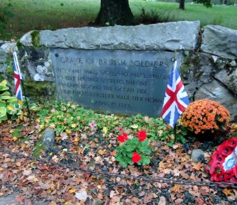 Concord Massachusetts near bridge grave marker for fallen British soldiers in skirmishes during Revolutionary War