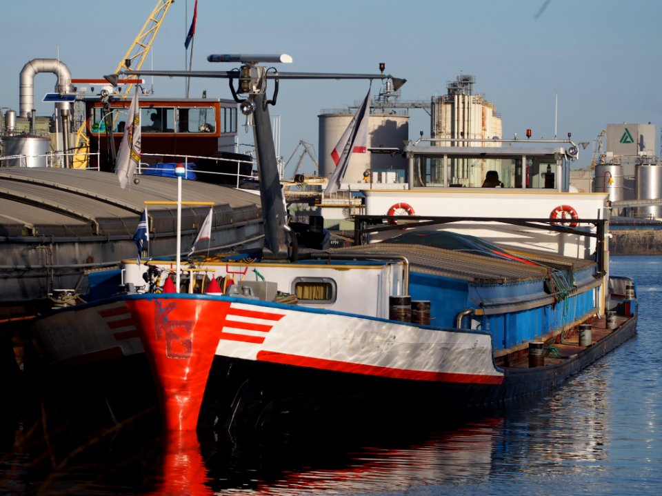 Compania ENI 02316831 Port of Amsterdam pic1