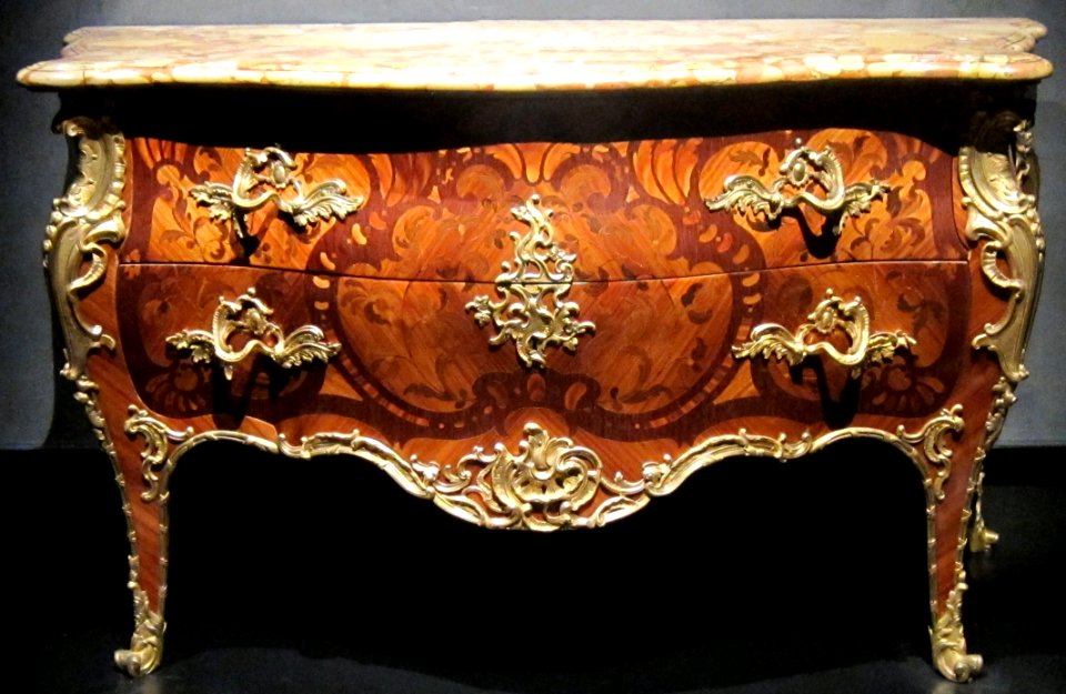 Comode made by Jean-Pierre Latz, c. 1745, Cincinnati Art Museum