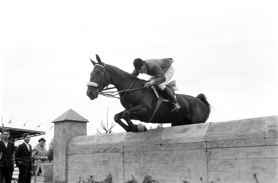 Concours Hippique om Nederlandse Kampioenschappen in Hoofddorp Springmomenten, Bestanddeelnr 912-7502