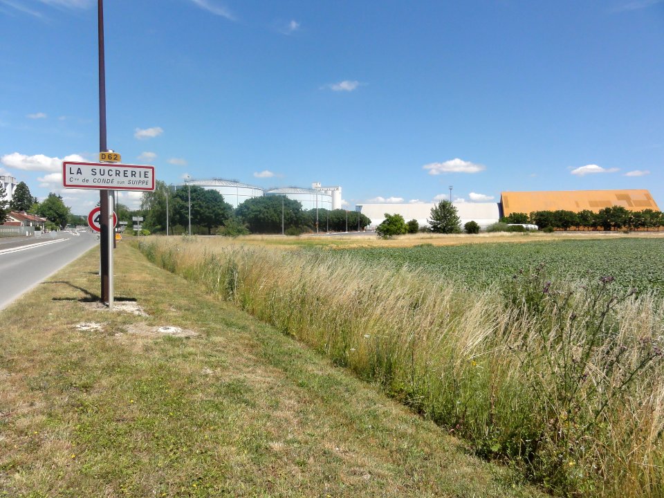 Condé-sur-Suippe (Aisne) city limit sign La Sucrerie