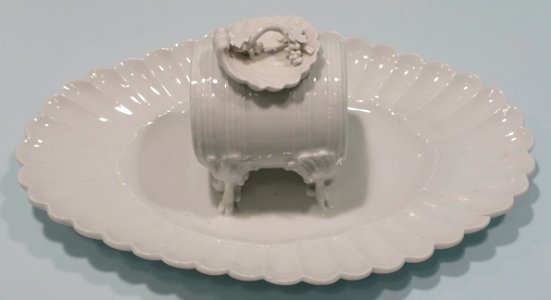 Condiment pot, Meissen Manufactory, Germany, C. Marcolini period, 1774-1814, hard-paste porcelain - Krannert Art Museum, UIUC - DSC06621