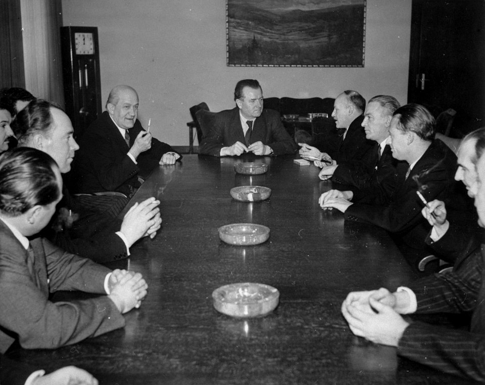 Conferentie Ministerie van Buitenlandse Zaken Polen, Joegoslavië en Slowakije, Bestanddeelnr 902-5945