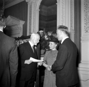 Conferentie op Kasteel Oud Wassenaar. De Zuid-Afrikaanse premier Jan Smuts in ge, Bestanddeelnr 254-2261