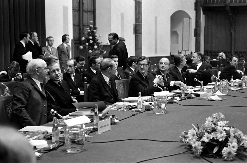 Conferentie van Ministers van Buitenlandse Zaken van EEG-landen in Den Haag, Ridderzaal, Bestanddeelnr 926-0386