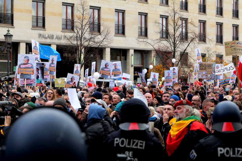 Conspiracist demonstration Berlin 2020-11-18 61