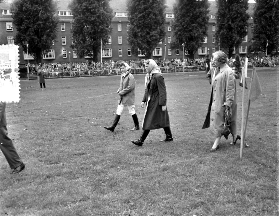 Concour hippique Amsterdam. Aankomst, Bestanddeelnr 907-8774