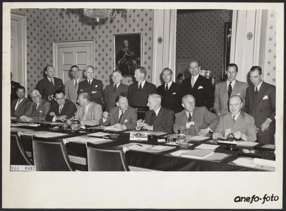 Conferenties, ambassadeurs, ministers, Boetselaar van Oosterhout C.G.w.H. Baron , Bestanddeelnr 044-0407