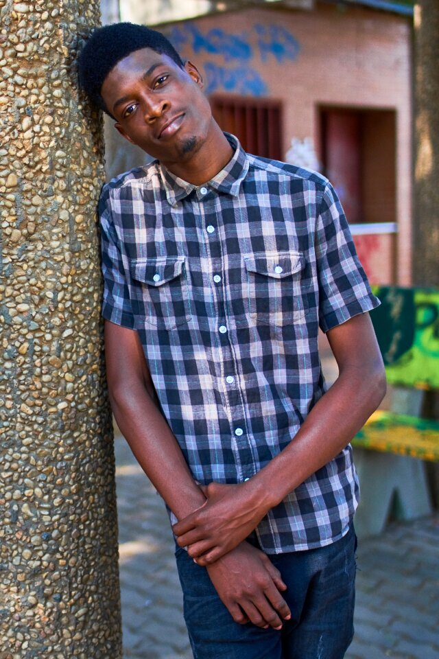 Youtuber angolan look at the angolan francisco venancio