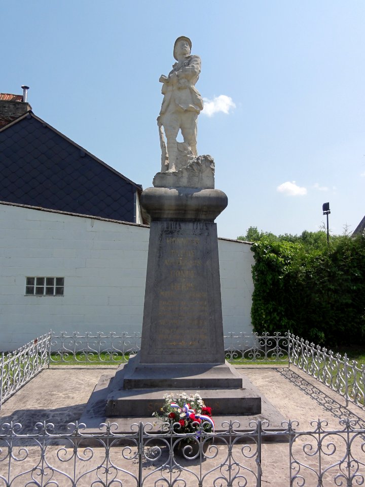 Condé-lès-Herpy (Ardennes) Monument aux morts