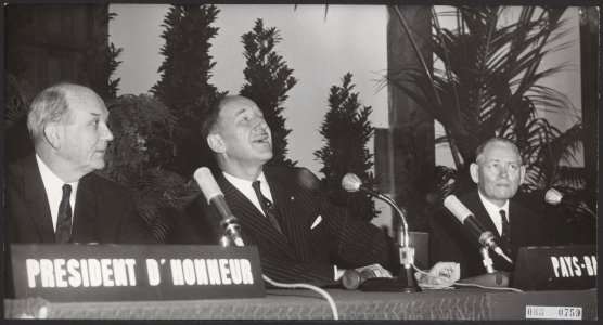 Conferenties, internationale organisaties, ministers, Dean Rusk, Luns, J.A.M.H.,, Bestanddeelnr 083-0759
