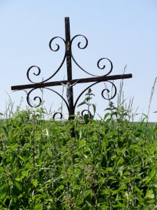 Condé-lès-Herpy (Ardennes) croix de chemin