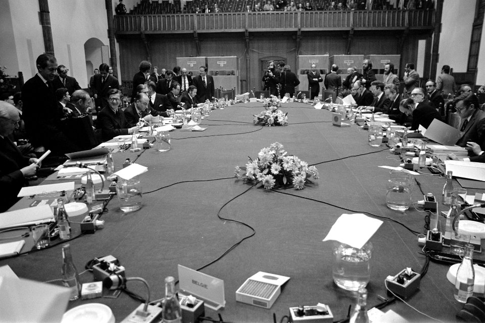 Conferentie van Ministers van Buitenlandse Zaken van EEG-landen in Den Haag, Ridderzaal, Bestanddeelnr 926-0395