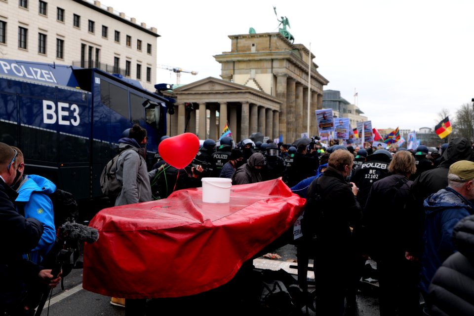 Conspiracist demonstration Berlin 2020-11-18 163
