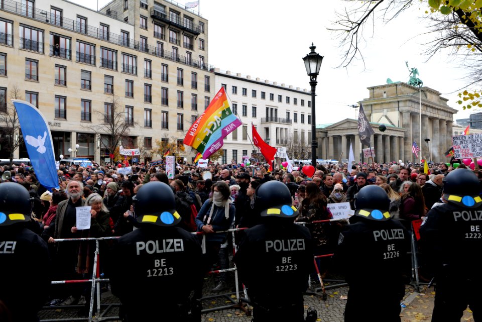 Conspiracist demonstration Berlin 2020-11-18 58